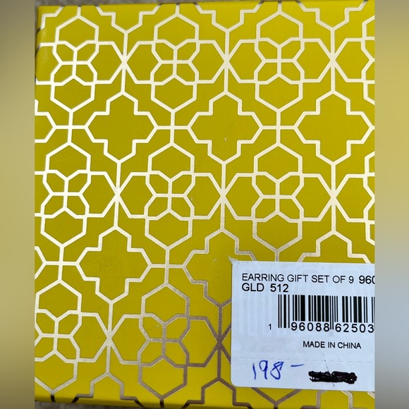 NEW-Kendra Scott earring set - Picture 7 of 8